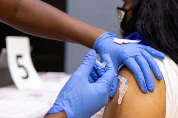 درخواست سازمان جهانی بهداشت برای توقف تزریق دُز سوم واکسن کرونا تا سرانجام سال