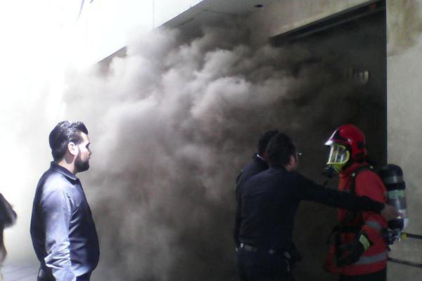 آتش سوزی در پاساژ کوروش تهران