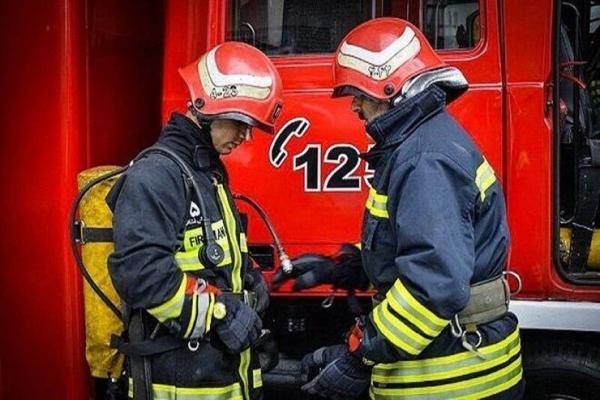 نجات جان 20 نفر در حادثه آتش سوزی اهواز